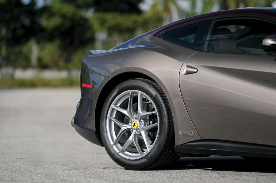 Детали экстерьера Ferrari F12berlinetta The Grand Tourer (226891) 2017 года  (фото 12 из 31)